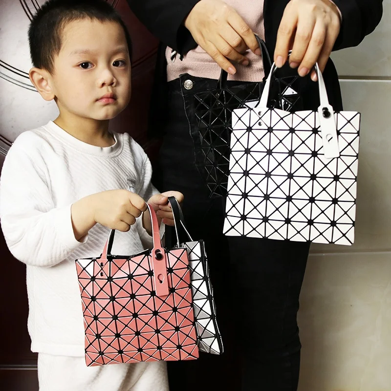 New Design Fashion Mini Gift Bag With Handle With Great Price, Beige, silver, black, pink
New Design Fashion Mini Gift Bag With Handle With Great Price, Beige, silver, black, pink