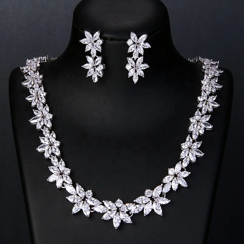 Flower Shaped Jewelry Set Bridal Necklace Silver Earrings Fashionable Zirconia Jewelry Set
Flower Shaped Jewelry Set Bridal Necklace Silver Earrings Fashionable Zirconia Jewelry Set