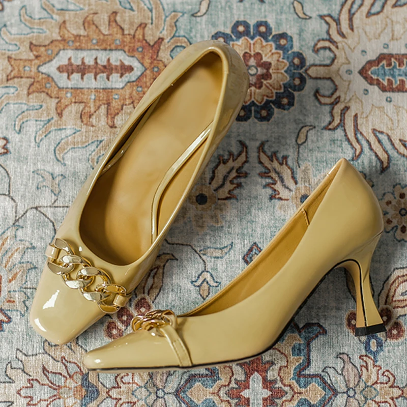 Fashion Women Patent Leather High Heels Lady Square Toe Thin Heels Pumps Female Offices Party Ladies Shoes Plus Size size 40
Fashion Women Patent Leather High Heels Lady Square Toe Thin Heels Pumps Female Offices Party Ladies Shoes Plus Size size 40