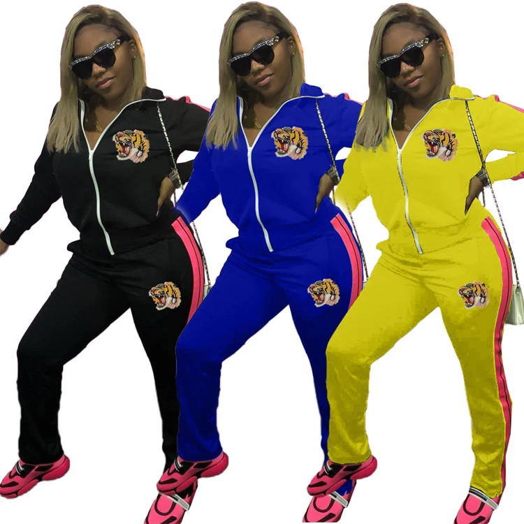 Wholesale Fashion striped animal tiger head embroidery leisure sweat jogging suit, Yellow/black/blue
Wholesale Fashion striped animal tiger head embroidery leisure sweat jogging suit, Yellow/black/blue
