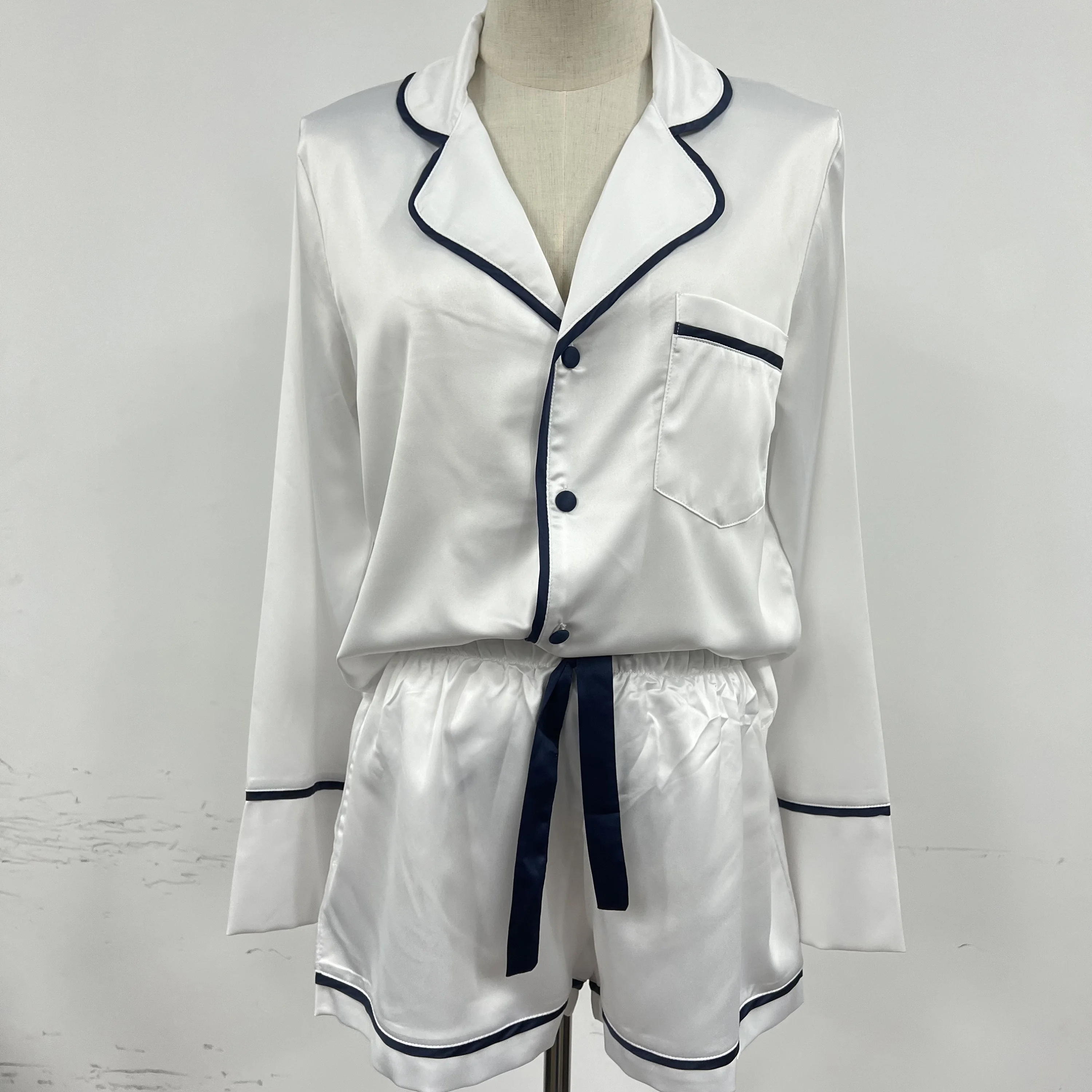 Luxury Lounge Wear Ladies Night Gown for Wedding Sleep Lounge Wear Modal Sleepwear Custom Silk Sleep Wear
Luxury Lounge Wear Ladies Night Gown for Wedding Sleep Lounge Wear Modal Sleepwear Custom Silk Sleep Wear