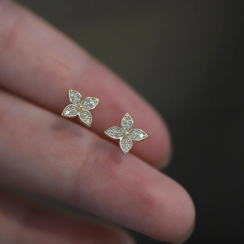 AU375 Dainty Four-leaf Clover Flower Shape Stud Earrings 9K Gold Earrings Women Gold Jewelry Fashion Jewelry Earrings
AU375 Dainty Four-leaf Clover Flower Shape Stud Earrings 9K Gold Earrings Women Gold Jewelry Fashion Jewelry Earrings