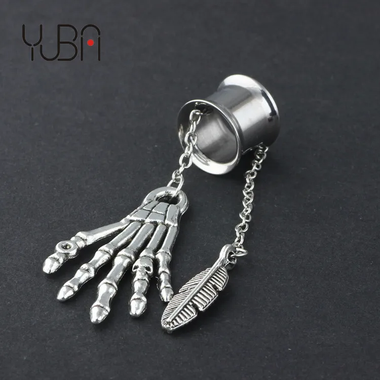 Fashion Ear Gauges skull Dangle Earring 2PCS Skull Stainless Steel Punk Skeleton Ear Plugs And Tunnels
Fashion Ear Gauges skull Dangle Earring 2PCS Skull Stainless Steel Punk Skeleton Ear Plugs And Tunnels