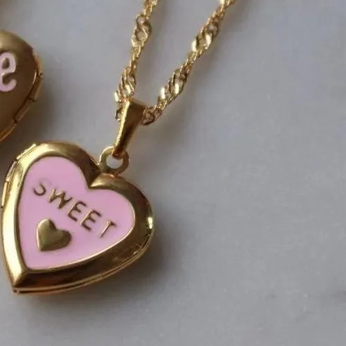 Hip Hop Pendant Collarbone Necklaces Oil Drip Carve Letter Nameplate Pendant Stainless Steel Chain Necklaces
Hip Hop Pendant Collarbone Necklaces Oil Drip Carve Letter Nameplate Pendant Stainless Steel Chain Necklaces