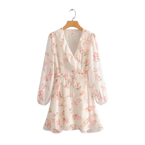 2020 New arrivals Spring Women floral print long sleeve chiffon women casual dresses
2020 New arrivals Spring Women floral print long sleeve chiffon women casual dresses