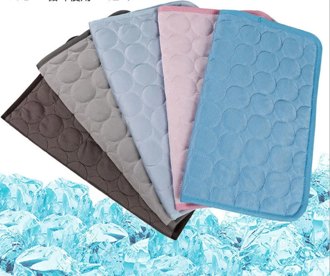 TY Pet mat cooling ice pad cat and dog sofa cushion ice silk cold cold cushion hot selling pet supplies
TY Pet mat cooling ice pad cat and dog sofa cushion ice silk cold cold cushion hot selling pet supplies