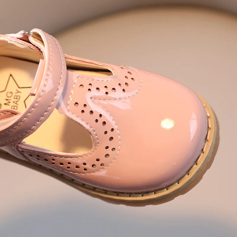 Spring 2022 Baby Toddler Girls Vintage T-Strap Flats Little Kids Genuine Leather Mary Jane Children Pink White Black Dress Shoes, Black,pink, red
Spring 2022 Baby Toddler Girls Vintage T-Strap Flats Little Kids Genuine Leather Mary Jane Children Pink White Black Dress Shoes, Black,pink, red