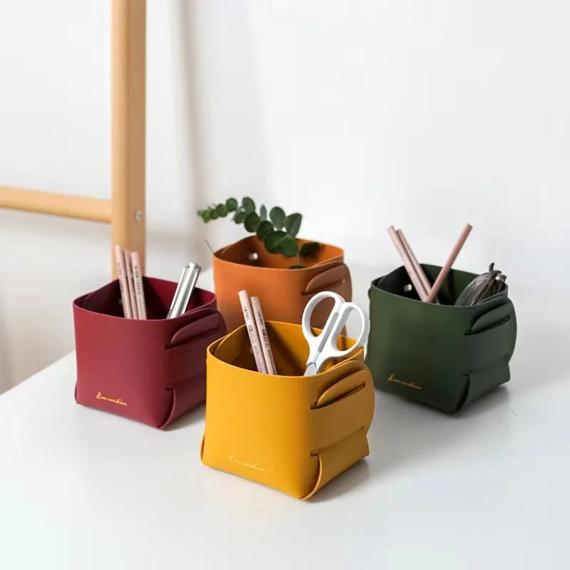 Wholesale Gifts Custom PU Leather pen make up Tray For Storage cosmetic brush vase Leather storage box
Wholesale Gifts Custom PU Leather pen make up Tray For Storage cosmetic brush vase Leather storage box