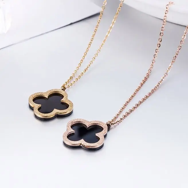 Trendy Chinese Supplier Wholesale Gold Plated Stainless Steel Clover Pendant Necklace
Trendy Chinese Supplier Wholesale Gold Plated Stainless Steel Clover Pendant Necklace