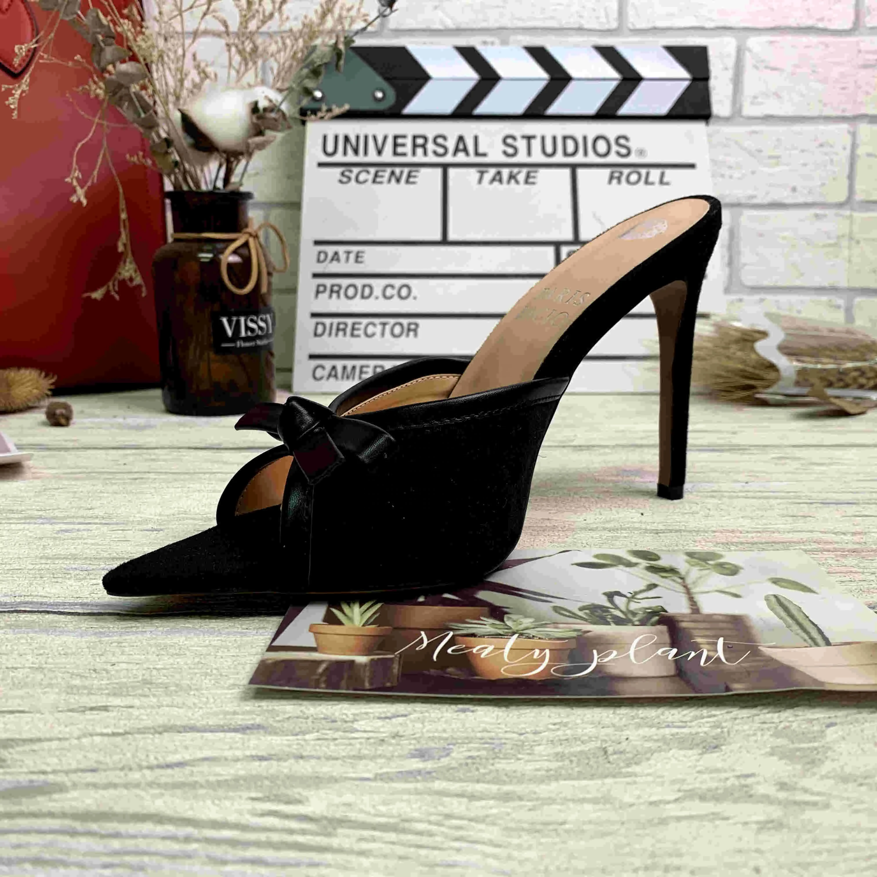 2021 spring new no trailing edge suede bow ladies low heel sandals European and American large size wholesale, Black
2021 spring new no trailing edge suede bow ladies low heel sandals European and American large size wholesale, Black