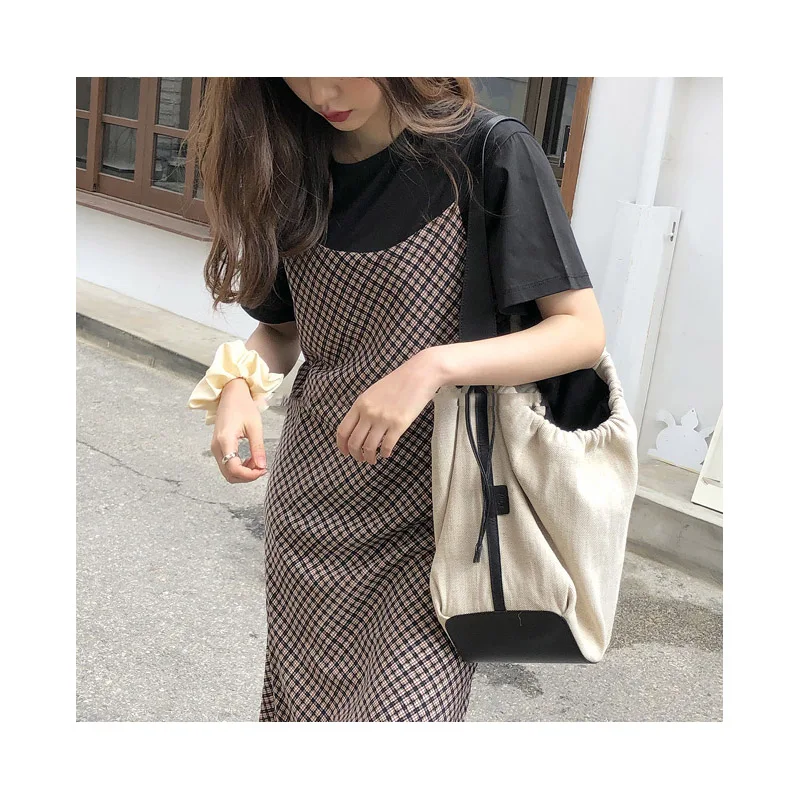 Korean Style Fashion Designer Durable White Drawstring Canvas Hand Canvas Shoulder Bag
Korean Style Fashion Designer Durable White Drawstring Canvas Hand Canvas Shoulder Bag