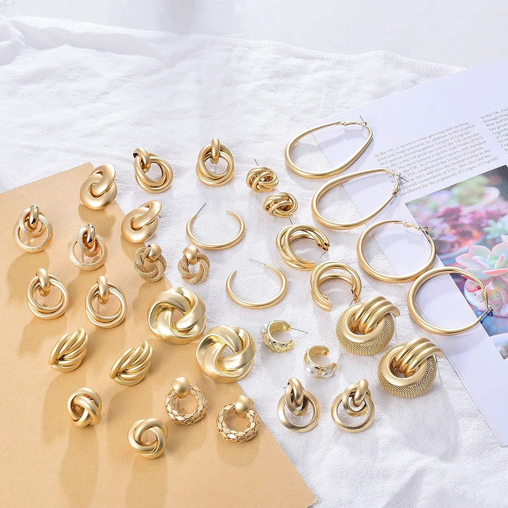 Barlaycs 2021 Minimalist Designer Geometric Gold Plated Hoop Earrings for Women Fashion Earrings Jewelry Trendy, Gold color
Barlaycs 2021 Minimalist Designer Geometric Gold Plated Hoop Earrings for Women Fashion Earrings Jewelry Trendy, Gold color