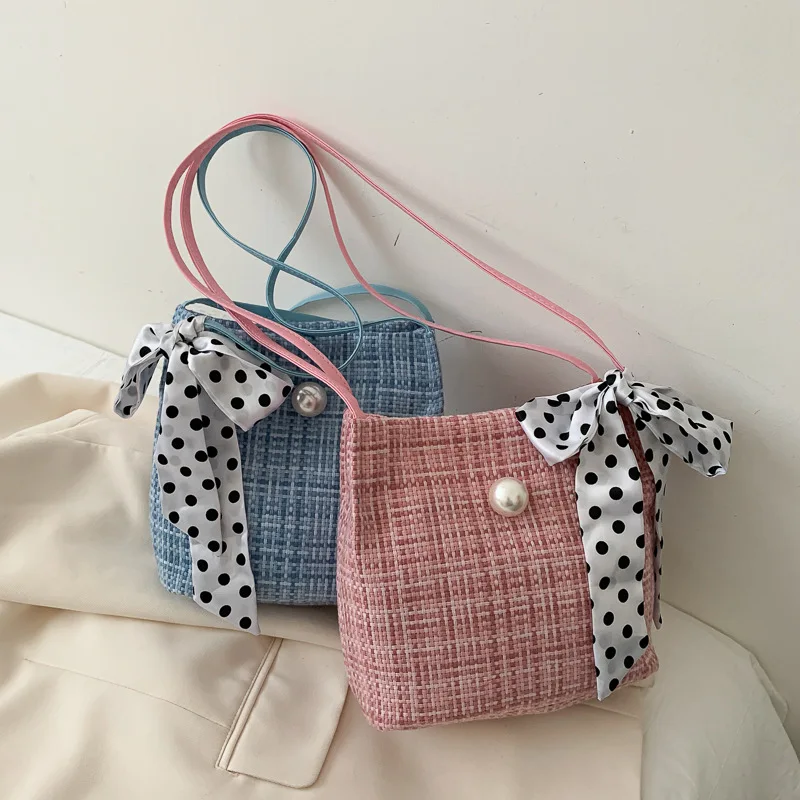 New Desiger Scarves Criss-Cross Tote Armpit Bags Canvas Sling Bag Large Capacity Women Purses, As picture
New Desiger Scarves Criss-Cross Tote Armpit Bags Canvas Sling Bag Large Capacity Women Purses, As picture