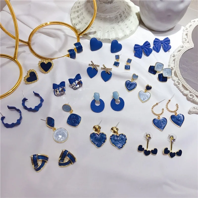 2021 new drip glaze haze blue retro earrings simple and small fashion silver needle earrings
2021 new drip glaze haze blue retro earrings simple and small fashion silver needle earrings