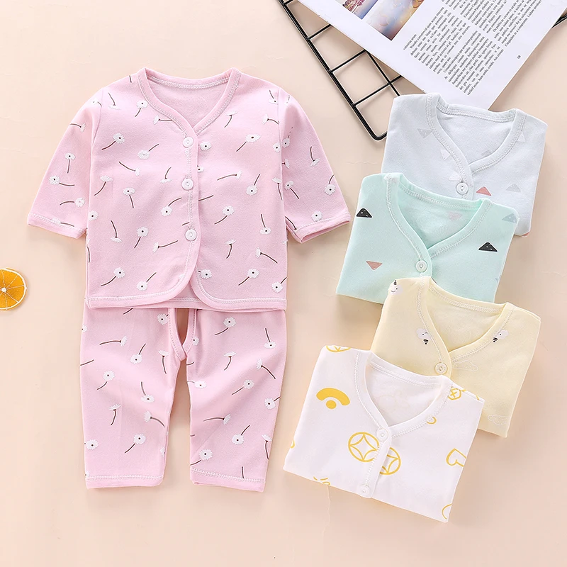 Comfortable baby suit never fade printed cartoon four seasons baby soft casual cardigan two-piece baby underwear
Comfortable baby suit never fade printed cartoon four seasons baby soft casual cardigan two-piece baby underwear