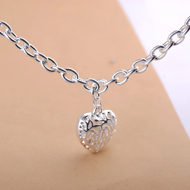 Personalized trend Double sided hollow out full three-dimensional heart shaped pendant bracelet Couple bracelet
Personalized trend Double sided hollow out full three-dimensional heart shaped pendant bracelet Couple bracelet