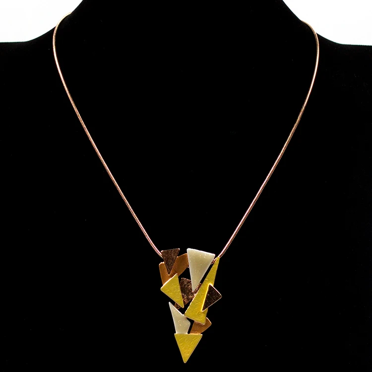 2021 Hot Selling High Quality Low Price Vintage Metal Custom Logo Alloy Gold Plated Chocker Pendant Necklace, Picture
2021 Hot Selling High Quality Low Price Vintage Metal Custom Logo Alloy Gold Plated Chocker Pendant Necklace, Picture