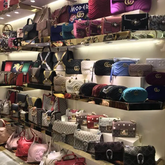 Factory Sales 2020 New Topest Luxury Designer Famous Brand Metal Plates Logos Handbag For Women, Many colors or customized
Factory Sales 2020 New Topest Luxury Designer Famous Brand Metal Plates Logos Handbag For Women, Many colors or customized