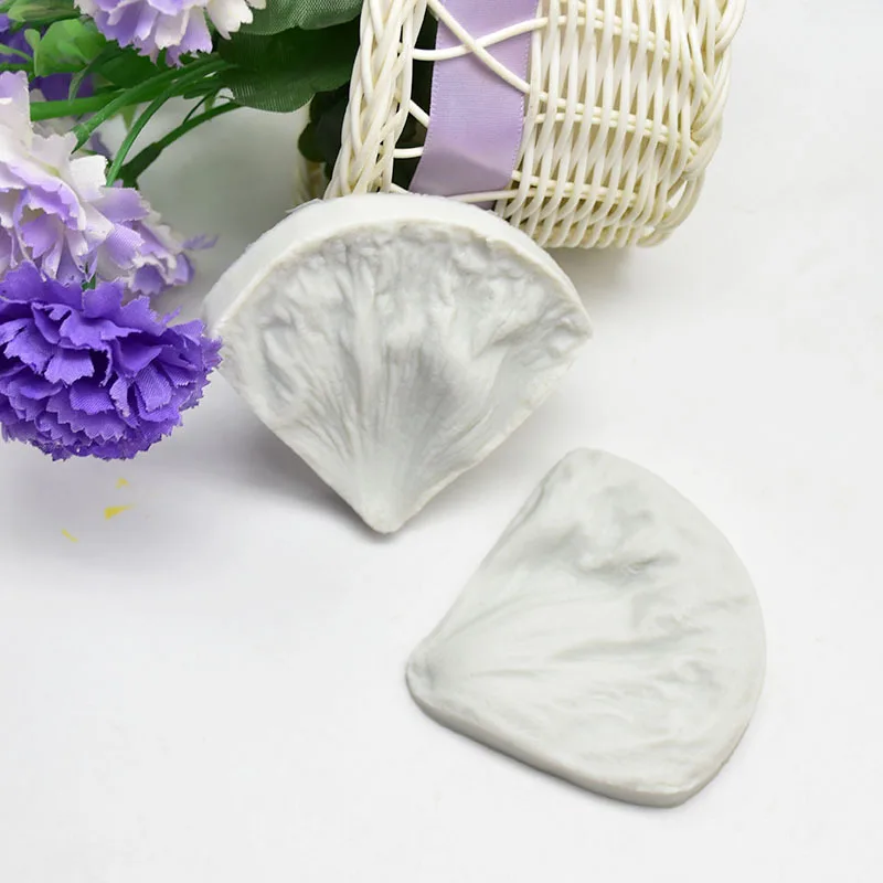 DIY Baking Tools Petal Clip Mold Liquid Food Grade Silicone Mold Fondant Chocolate Silicone Mold for Baking Pastry Accessories
DIY Baking Tools Petal Clip Mold Liquid Food Grade Silicone Mold Fondant Chocolate Silicone Mold for Baking Pastry Accessories