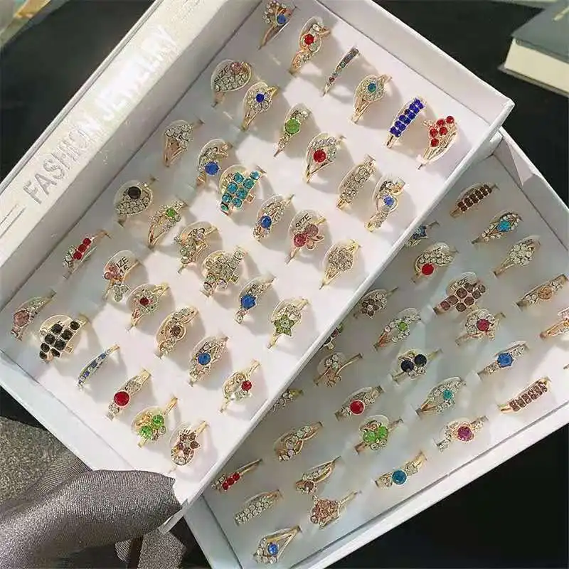 Korean version gold - plated rhinestone fashion female ring, mixed jewelry ring, wholesale selling, Golden
Korean version gold - plated rhinestone fashion female ring, mixed jewelry ring, wholesale selling, Golden