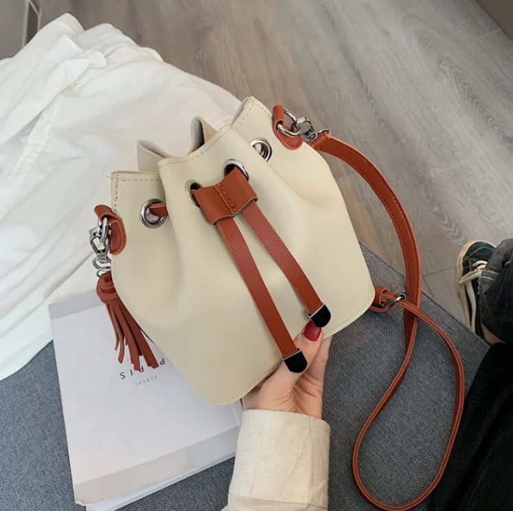 Trendy style pu leather shouder crossbody bag small bucket bags women handbags 2020
Trendy style pu leather shouder crossbody bag small bucket bags women handbags 2020