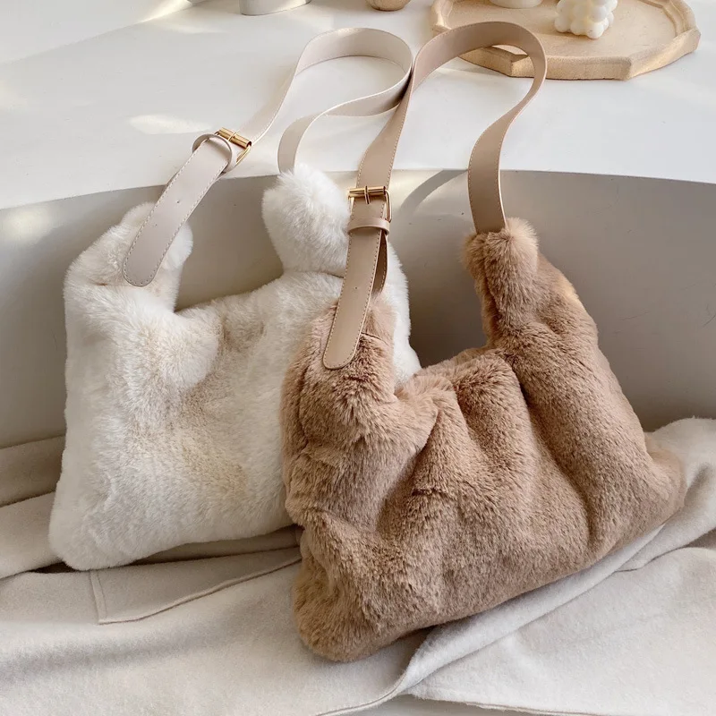 2021 Fashion Autumn And Winter Faux Fur Bags Cute Women Purse Ladies Shoulder Plush Tote Handbags, 4 colors
2021 Fashion Autumn And Winter Faux Fur Bags Cute Women Purse Ladies Shoulder Plush Tote Handbags, 4 colors