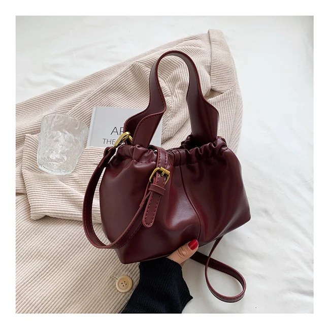 Solid Ruched Cloud Korean Simple Shoulder Messenger Purses Fashion Luxury Chains Women Handbags Ladies Bags Leather Handbags
Solid Ruched Cloud Korean Simple Shoulder Messenger Purses Fashion Luxury Chains Women Handbags Ladies Bags Leather Handbags