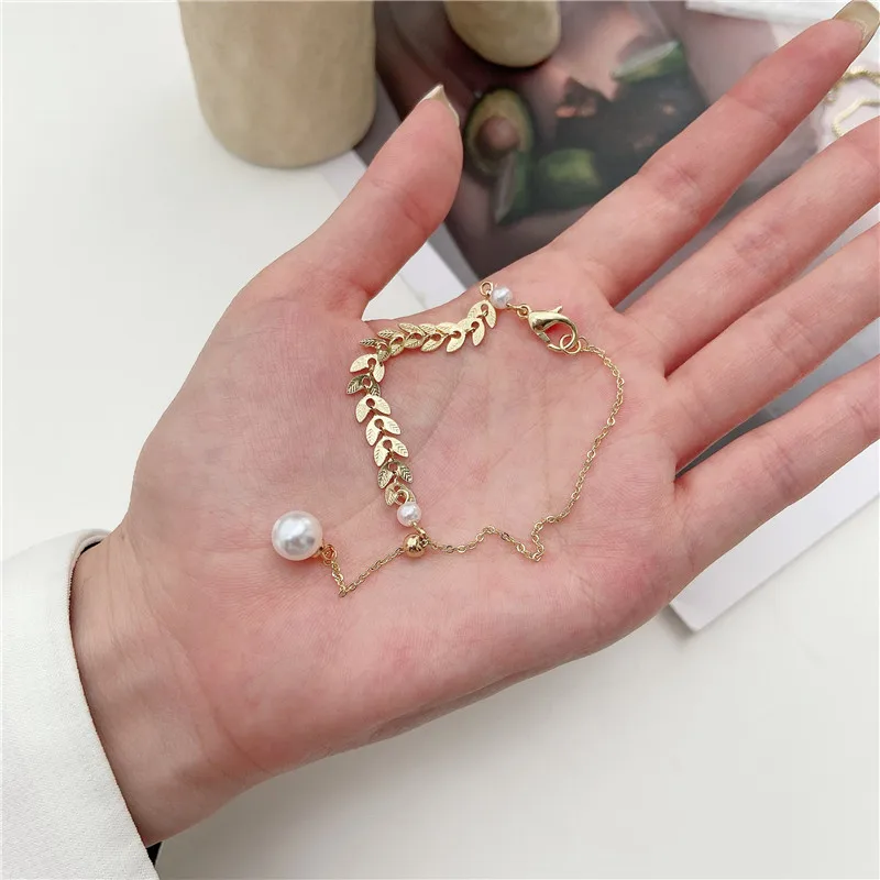 Korean creative wheat ear pearl bracelet female simple temperament new asymmetric bracelet adjustable girlfriend wristband
Korean creative wheat ear pearl bracelet female simple temperament new asymmetric bracelet adjustable girlfriend wristband