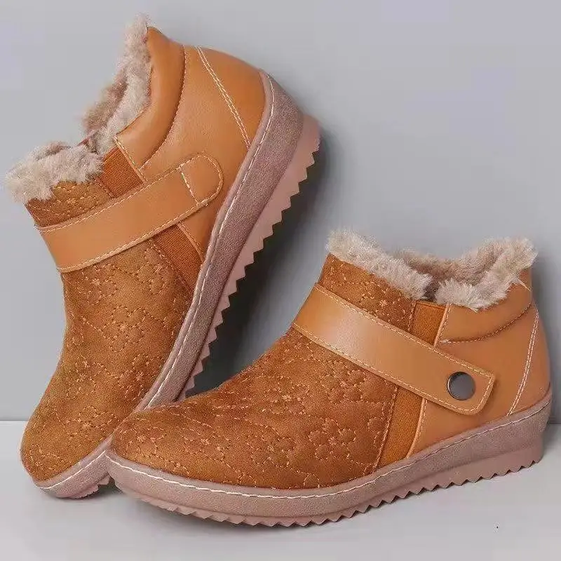 2022 New women's shoes European and American large size cotton shoes shallow mouth velvet snow boots
2022 New women's shoes European and American large size cotton shoes shallow mouth velvet snow boots