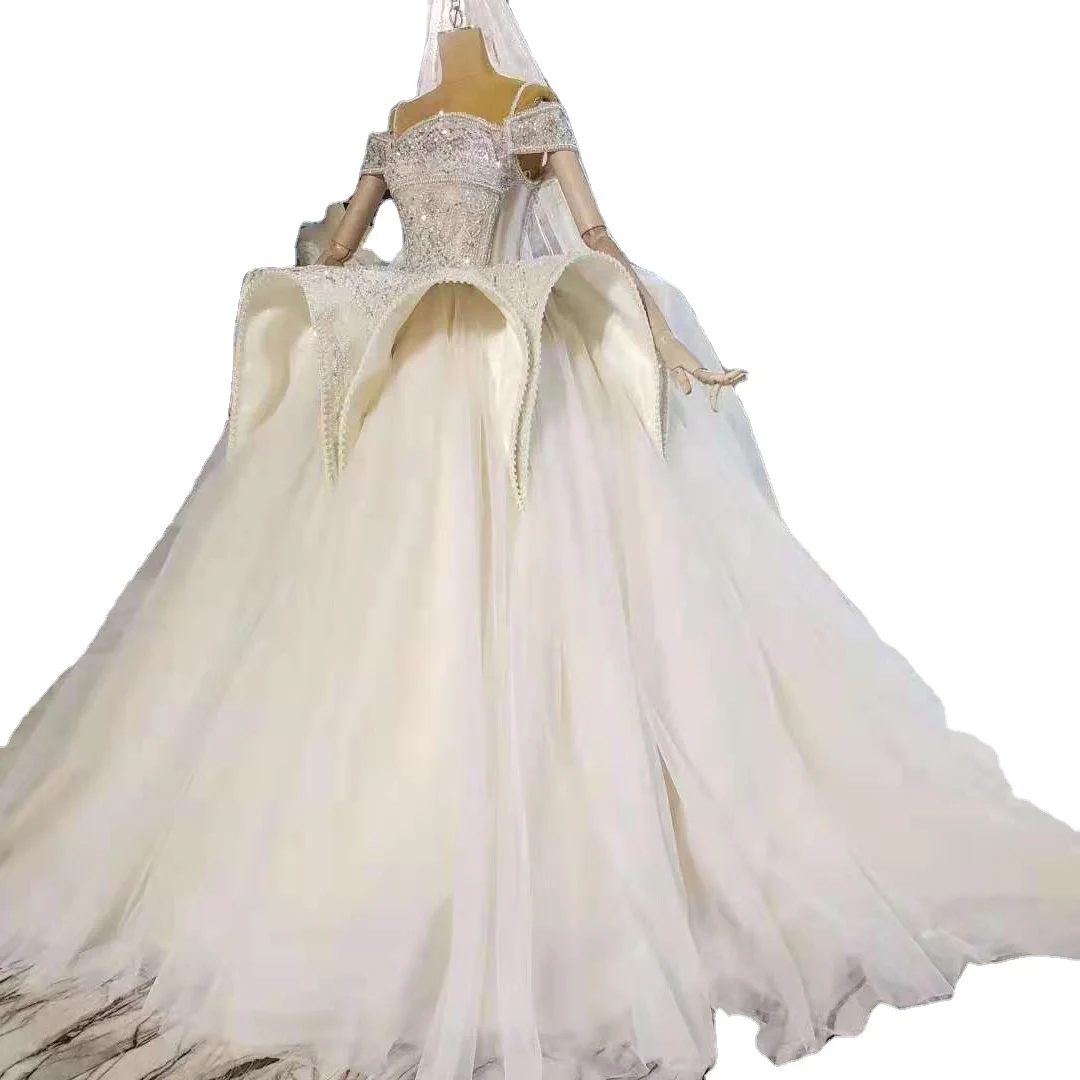 Crystal Wholesale big bridal ball gown heavy bead lace ball gowns luxury wedding dress for women fashion dress long train, Custom made
Crystal Wholesale big bridal ball gown heavy bead lace ball gowns luxury wedding dress for women fashion dress long train, Custom made