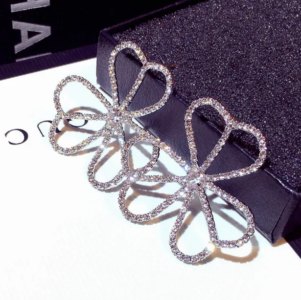 Female Luxury Flower stud Earrings For Women Korean Fashion Jewelry Wholesale Cubic Zircon High Quality Jewelry, Picture shows
Female Luxury Flower stud Earrings For Women Korean Fashion Jewelry Wholesale Cubic Zircon High Quality Jewelry, Picture shows