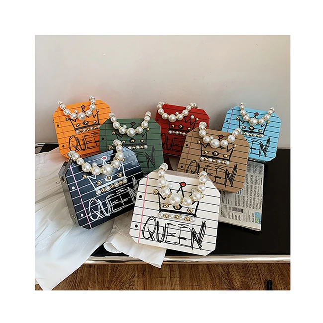 Geek Graffiti Pearl Box Bags Designer Chains Polygon Ladies Handle Purse Creative Letter Shoulder Bag Luxury Handbags for Women
Geek Graffiti Pearl Box Bags Designer Chains Polygon Ladies Handle Purse Creative Letter Shoulder Bag Luxury Handbags for Women