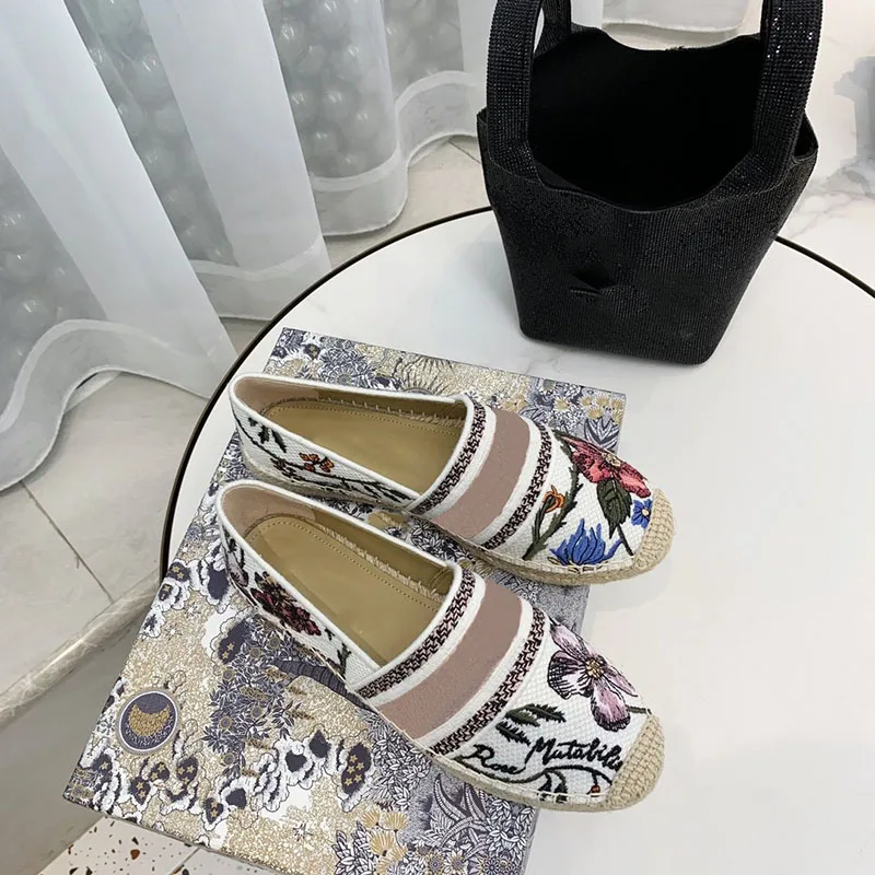 D Original Famous Brand Luxury Trendy Block Platform Fashion Designer Chunky Flat Women Canvas Casual Espadrilles Shoes
D Original Famous Brand Luxury Trendy Block Platform Fashion Designer Chunky Flat Women Canvas Casual Espadrilles Shoes