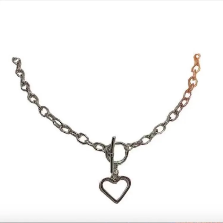 Retro Love Pendant Necklace Europe and America Exaggerated Thick Chain Hip Hop Girl
Retro Love Pendant Necklace Europe and America Exaggerated Thick Chain Hip Hop Girl