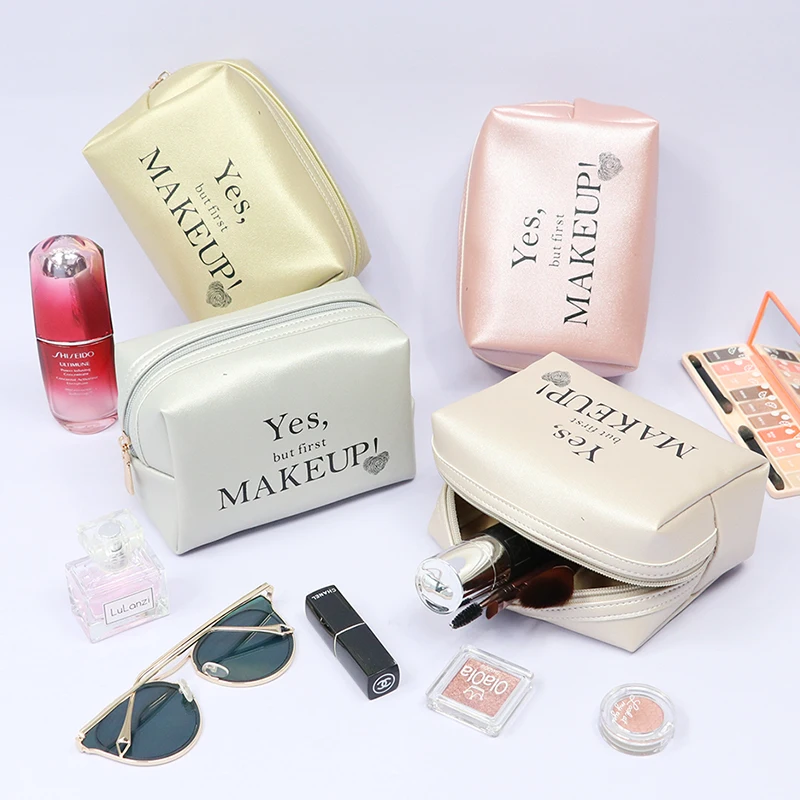 Wholesale manufacturer Bling PU leather pink cosmetic organizer beauty case makeupbag, Gold ,rose gold, hot pink ,gray silver
Wholesale manufacturer Bling PU leather pink cosmetic organizer beauty case makeupbag, Gold ,rose gold, hot pink ,gray silver