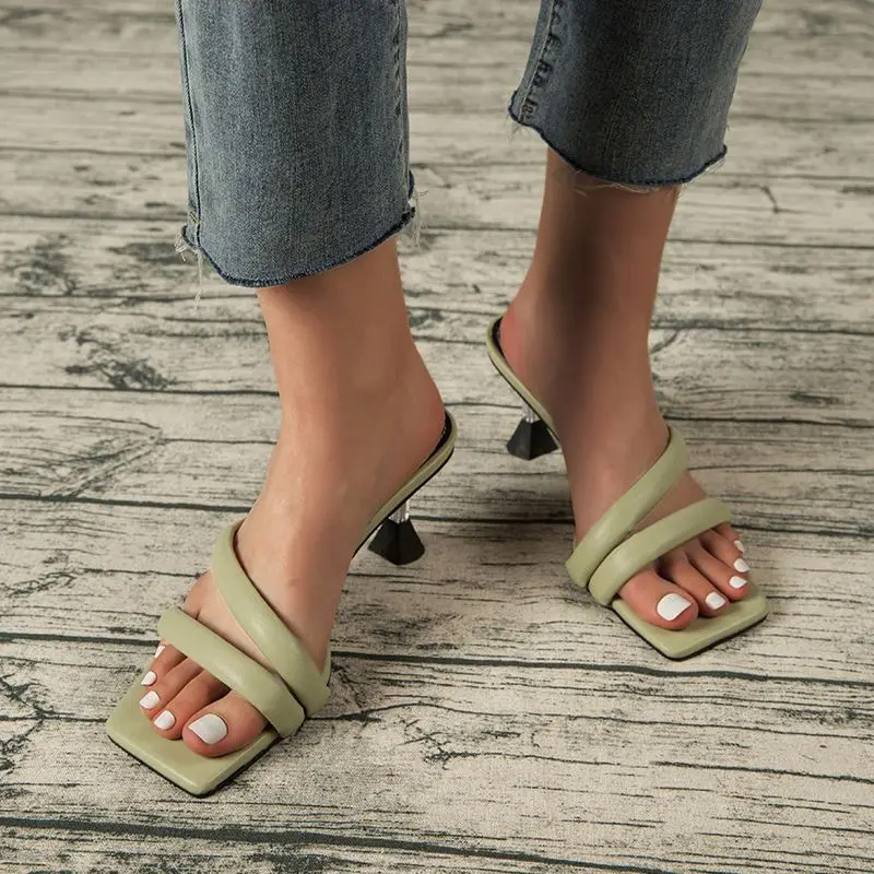 2021 Summer sexy new arrivals shoes fashion solid color square head europe american women simple high-heeled sandal, White green and brown or customized
2021 Summer sexy new arrivals shoes fashion solid color square head europe american women simple high-heeled sandal, White green and brown or customized