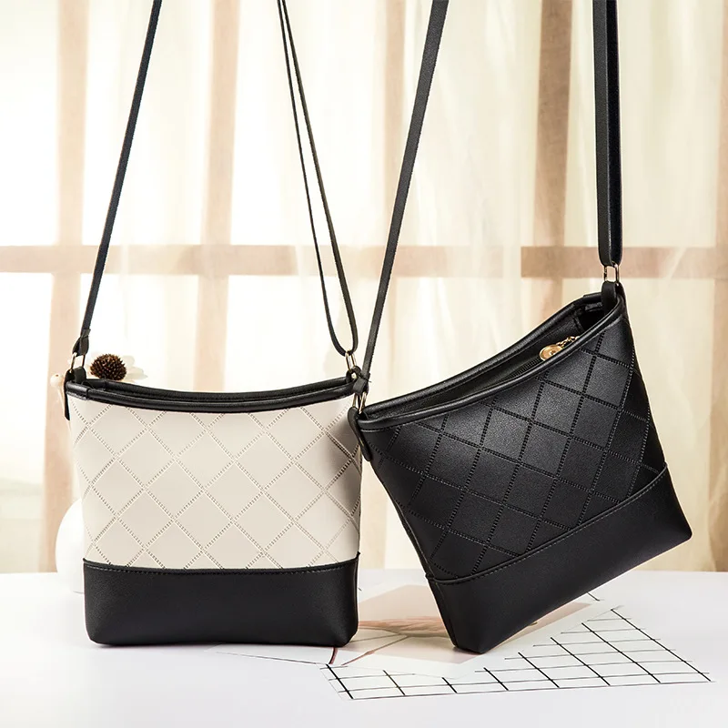 Fashion hobo Rhombic Plaid Pattern Crossbody Shoulder Messenger Bag Women PU Leather Bucket bags Mobile Phone Bag Purse
Fashion hobo Rhombic Plaid Pattern Crossbody Shoulder Messenger Bag Women PU Leather Bucket bags Mobile Phone Bag Purse