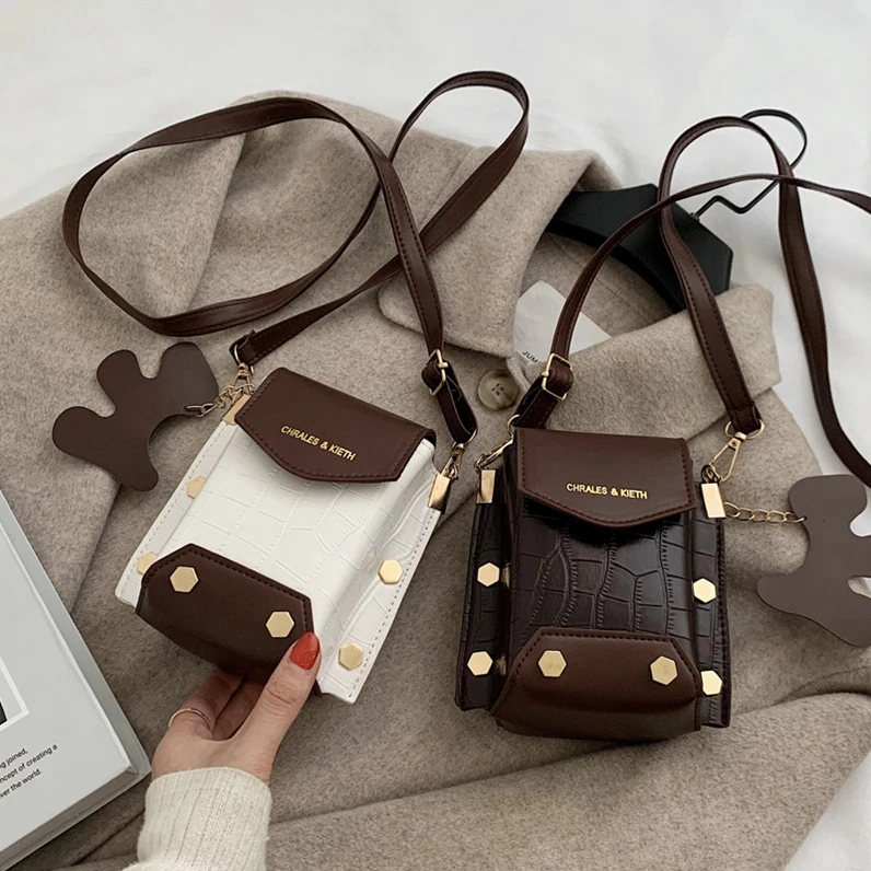 XP1561 2020 Spring New Trendy Fashion Simple Shoulder Messenger Bag Hand Carrying Small Square Bag
XP1561 2020 Spring New Trendy Fashion Simple Shoulder Messenger Bag Hand Carrying Small Square Bag