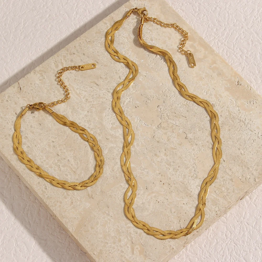 Simple Thin Chain Multilayer Gold Plated Herringbone Chain Necklace Basic Stainless Steel Necklace
Simple Thin Chain Multilayer Gold Plated Herringbone Chain Necklace Basic Stainless Steel Necklace