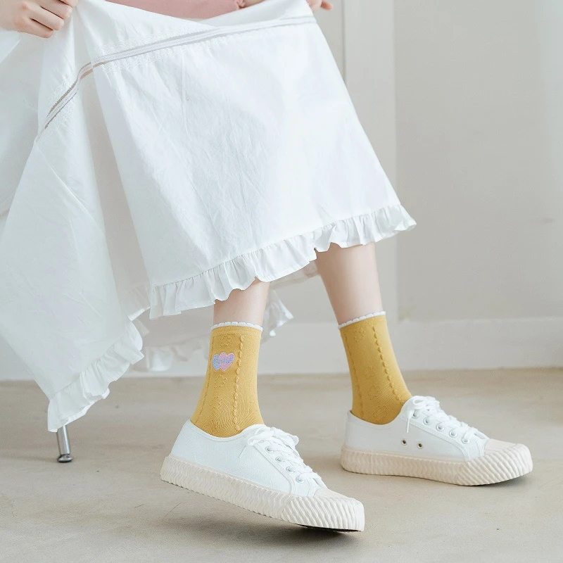 Embroidery socks custom for Women white hosiery cotton Cartoon long socks high quality wholesale stockings
Embroidery socks custom for Women white hosiery cotton Cartoon long socks high quality wholesale stockings