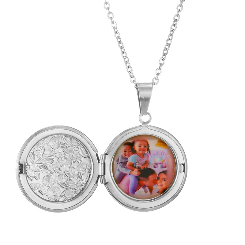 Personalized Stainless Steel Carved Pattern Custom Pendant Memory Photo Box Necklace
Personalized Stainless Steel Carved Pattern Custom Pendant Memory Photo Box Necklace