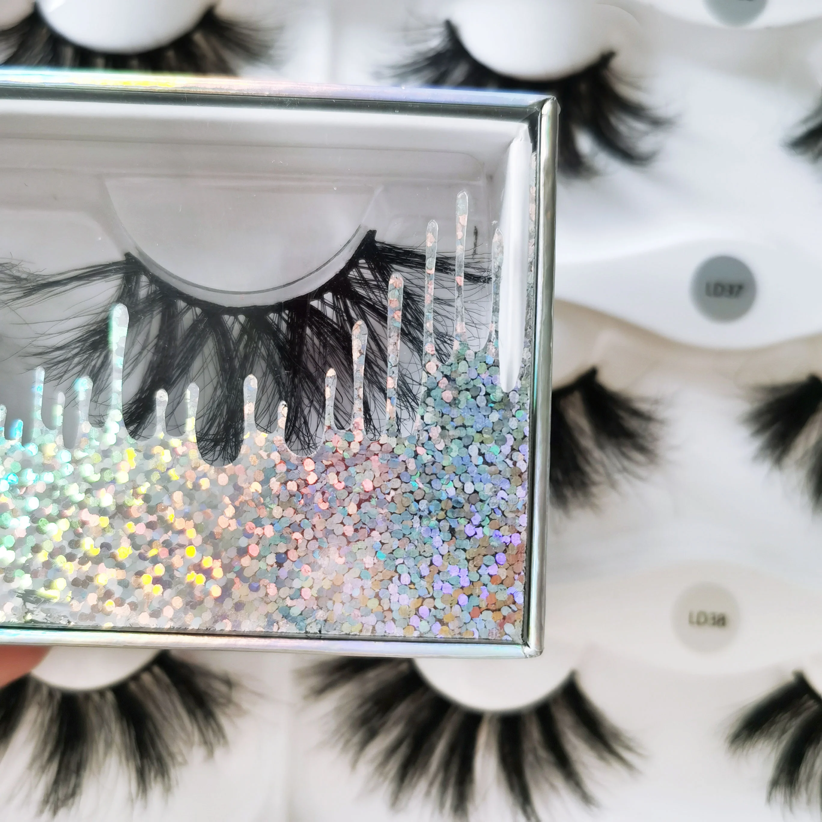 your own brand clear band promade mink fluffy eyelashes 25mm strip eyelashes mink vendors with square eyelash packaging box
your own brand clear band promade mink fluffy eyelashes 25mm strip eyelashes mink vendors with square eyelash packaging box