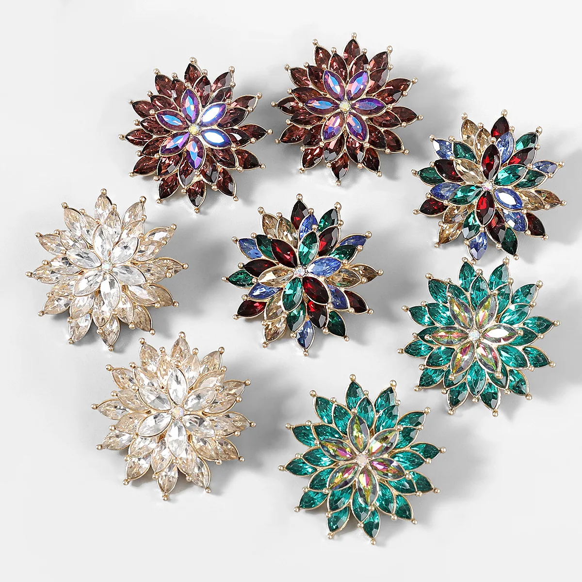 Kaimei 1 Colors 2022 amazon top seller fashion diamond series full diamond alloy crystal rhinestone flower geometric earrings
Kaimei 1 Colors 2022 amazon top seller fashion diamond series full diamond alloy crystal rhinestone flower geometric earrings