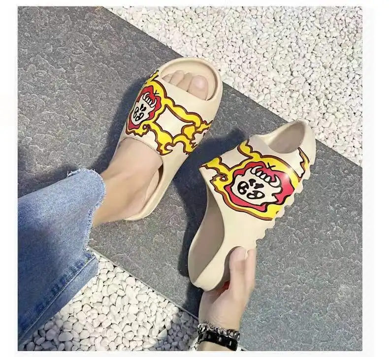 2021 Wholesale Custom Logo Sandals Printing Man's and Women's sandal Yeezy Sides Slipper
2021 Wholesale Custom Logo Sandals Printing Man's and Women's sandal Yeezy Sides Slipper