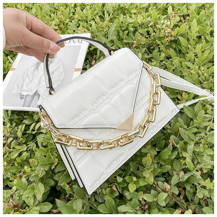 2021 new fashion trend Single Shoulder Messenger Bag Custom Purses Handbags small square handbags for women, Blue, black,white or custom made
2021 new fashion trend Single Shoulder Messenger Bag Custom Purses Handbags small square handbags for women, Blue, black,white or custom made