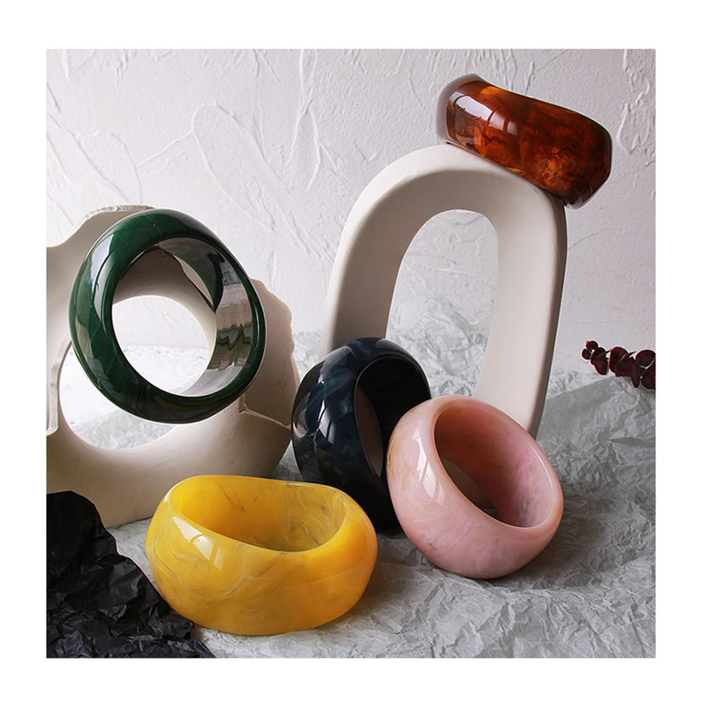5 Colors Colorful Chunky Irregular Resin Bangles Wide Circle Acrylic Geometric Bangles for Women Bohemia Minimalist Jewelry 2021
5 Colors Colorful Chunky Irregular Resin Bangles Wide Circle Acrylic Geometric Bangles for Women Bohemia Minimalist Jewelry 2021