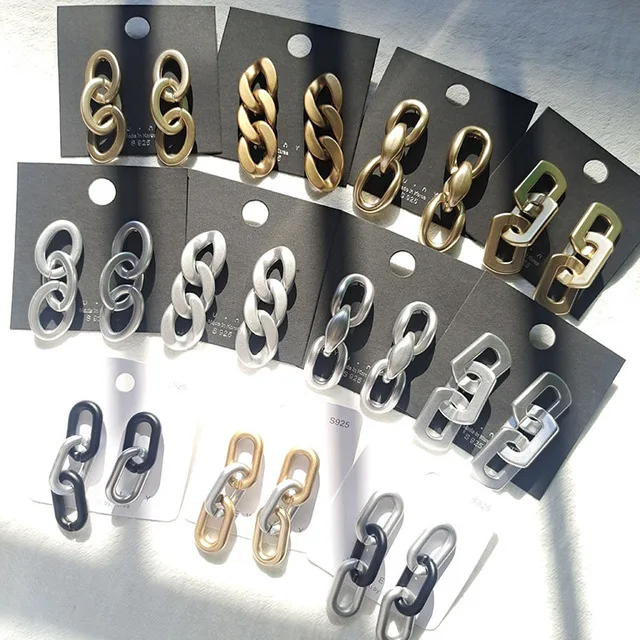 High quality gold plated statement acrylic chain earrings jewelry exaggerated punk style long chain link earrings
High quality gold plated statement acrylic chain earrings jewelry exaggerated punk style long chain link earrings