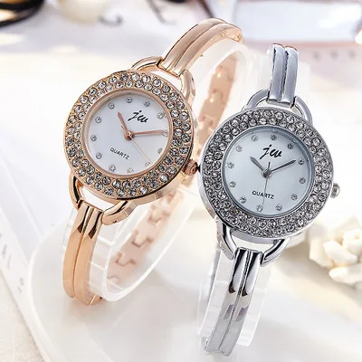 Fashion Women's Dress Watches Luxury Crystal Bracelet Quartz Wristwatch Watches Clock Women Rose Gold Casual Watch Gift, Gold.silver 
Fashion Women's Dress Watches Luxury Crystal Bracelet Quartz Wristwatch Watches Clock Women Rose Gold Casual Watch Gift, Gold.silver