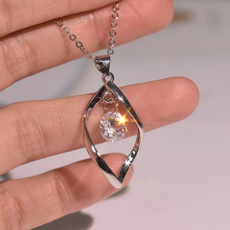 925 Silver Color Necklace and Diamond Pendant for Women Luxury White Topaz Diamond Pierscionki 925 Jewelry Necklace Pendants
925 Silver Color Necklace and Diamond Pendant for Women Luxury White Topaz Diamond Pierscionki 925 Jewelry Necklace Pendants