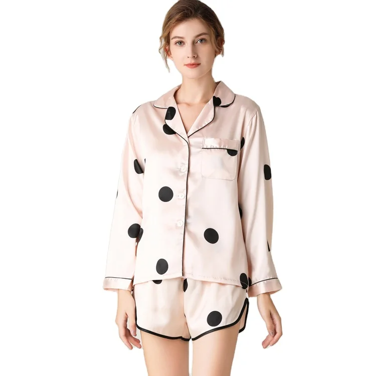 European and American ladies pajamas long sleeve shorts two-piece set comfort and casual polka dot button cardigan homewear suit
European and American ladies pajamas long sleeve shorts two-piece set comfort and casual polka dot button cardigan homewear suit